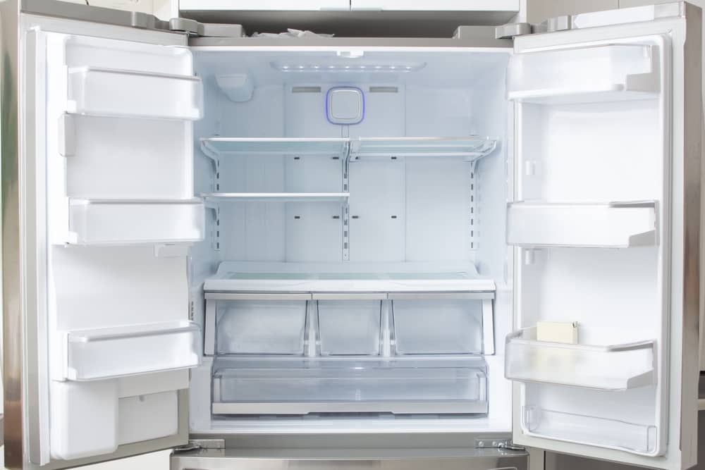 4 Cost-Efficient Refrigerator Parts That We Can Effortlessly Replace